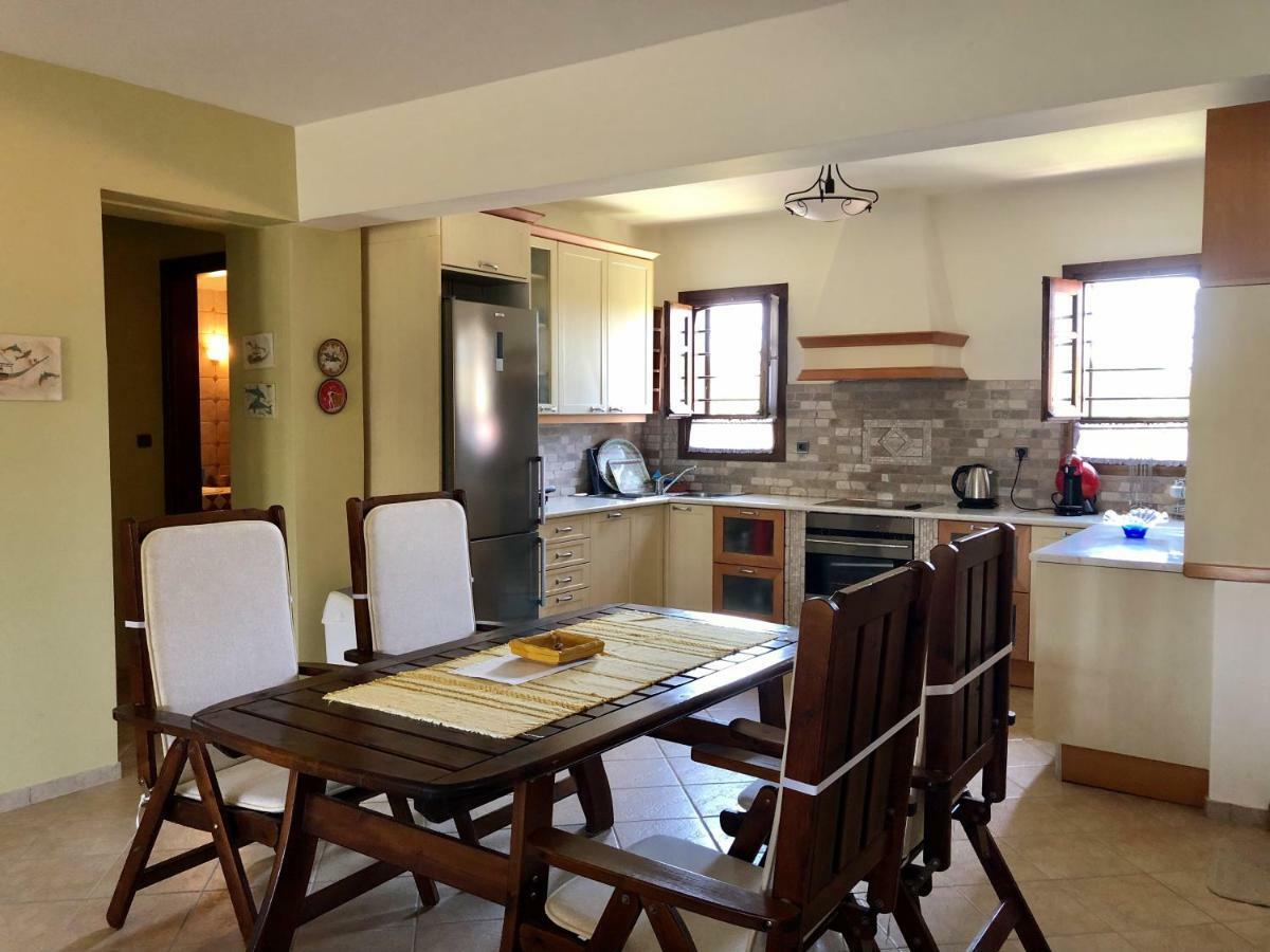 Villa Maira Afytos Bagian luar foto