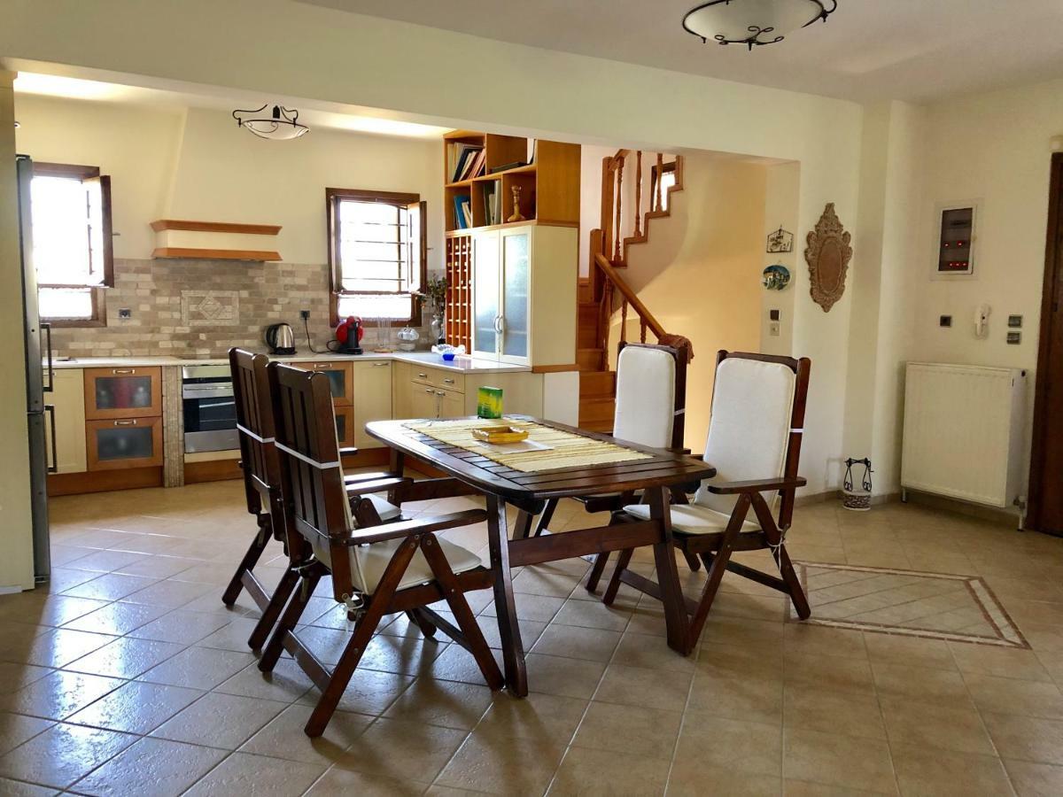 Villa Maira Afytos Bagian luar foto