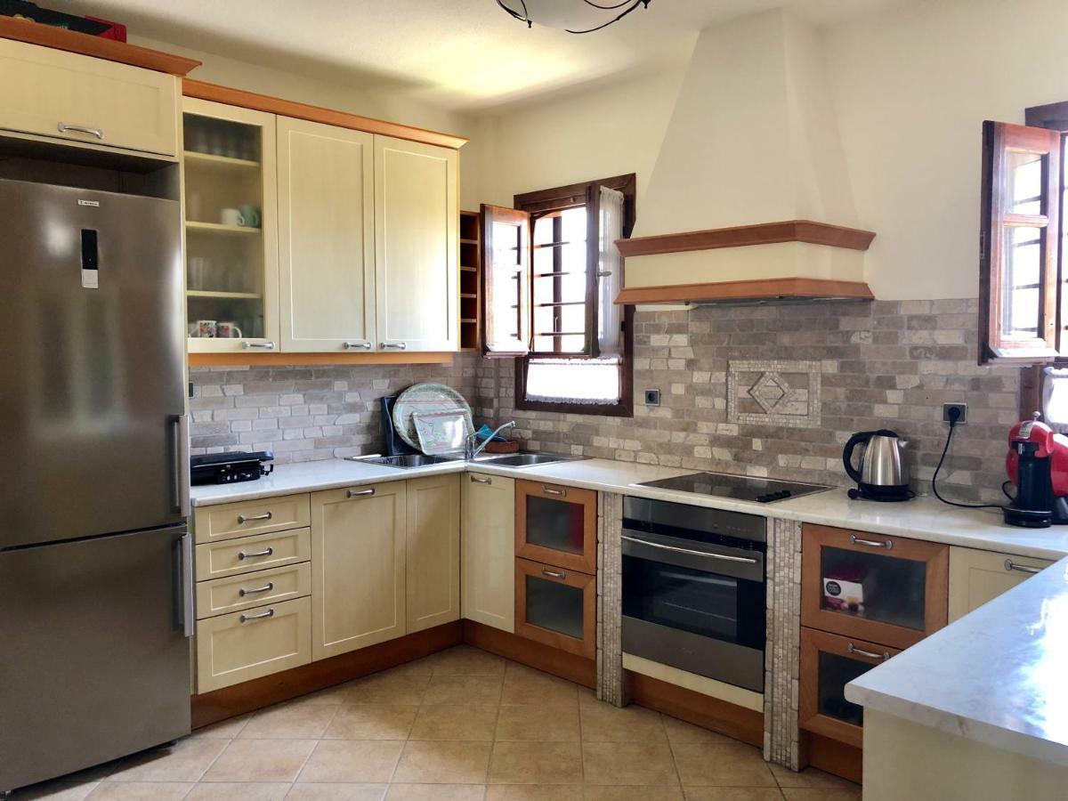 Villa Maira Afytos Bagian luar foto